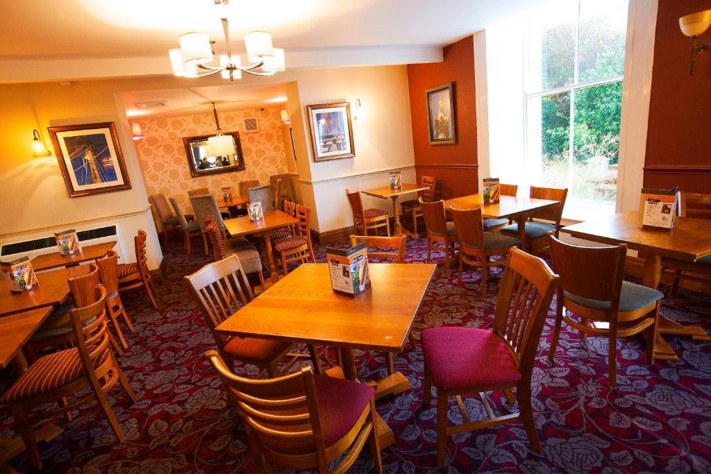 Lord Nelson Hotel Pembroke Ngoại thất bức ảnh
